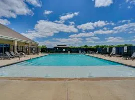 2 Mi to Dtwn Crowley! 3-Unit Rental