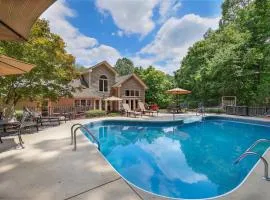 Lg Pool House w Hot Tub Central to RTPPool OPEN