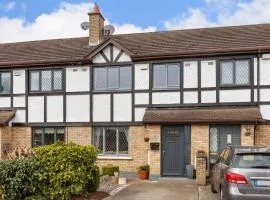 Elegant 3Br Home With Garden and Parking
