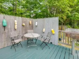 13 Mi to Acadia: Artistic Retreat in Nature