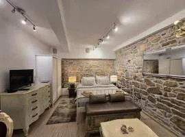 BELLA STONE Studio in Old town