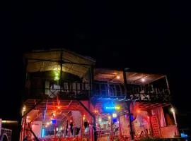 Salah boutique camp