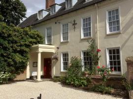 Chapel House, hotel in Atherstone