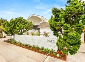 Designer Del Mar Escape Beach Dining & Shops