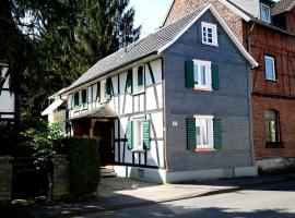 Ferienhaus "Einfach Schön": Windeck şehrinde bir otoparklı otel