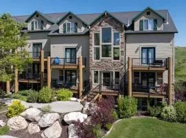 Powder Mtn Eden Condo with Pool Hot Tub and Mountain Views