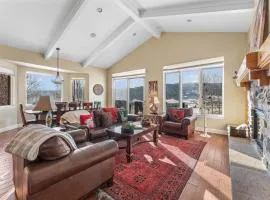 Eden Mountain Retreat House with HOA Pool Hot Tub Stunning Views