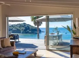 Waikare House - Above Oneroa Bay