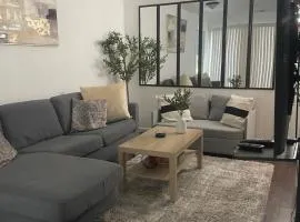 4 rooms, 2 Bedrooms 1 Bathroom Guesthouse with Full Kitchen, dining room, Street Parking near SF and Napa
