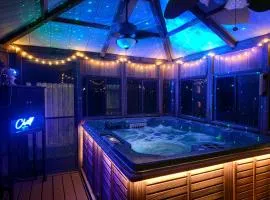 Maple House Backyard retreat W Hot Tub Near IAH