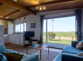 Far View - Pets, Linen, Wi-Fi, Netflix, Caravan, EV