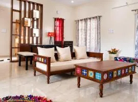 Holapu Thayi Villa