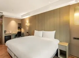 CHECK inn SELECT Taipei NeiHu