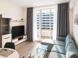 Pool View Apartment Varna