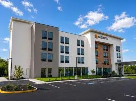 La Quinta Inn & Suites by Wyndham Roanoke Hollins/I-81