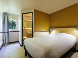 Greet Hôtel Villeneuve la Garenne, hôtel à Villeneuve-la-Garenne