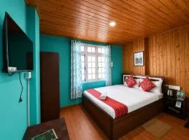 Hotel Pinecrest Inn Darjeeling With Mountain View Room And Parking - Restaurant Facility