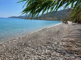 Comfortable residence 30 meters from the beach