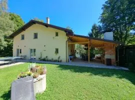 Casa Holly Sumerna