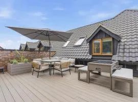 The Penthouse - Uk52276
