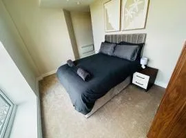 Stylish High Street Apartment in Old Town Hul