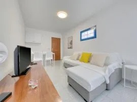 Casa Suso y Casa Margarita-200m to beach by LVH