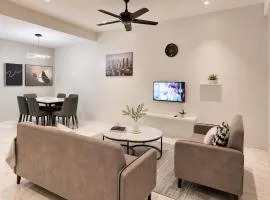 Near TC Beach Alor Akar 4R3B fully AC Town area