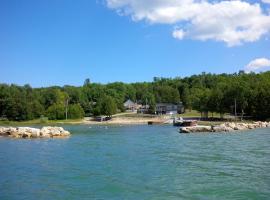 Bayshore Cottages, hotel a Wiarton