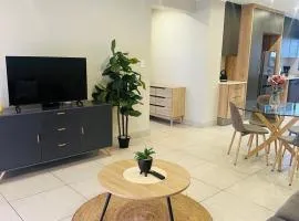 Serenity Stay - 3 Bedroom OR Tambo