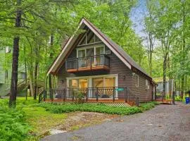 A-Frame Retreat - Hot Tub Fire Pit & Fireplace
