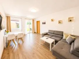 Urlaubsmagie Ferienwohnung Wiesengrün - direkt am Wanderweg - für 6P - W6