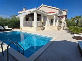 Luxury Family Villa Maslina with Pool -Šolta Island near Split