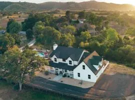 Paso Wine Country Farmhouse with Pool, Spa, Game Room