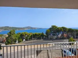 Idéal curistes, T2 climatisé vue mer
