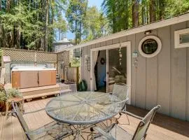 Walk to Beach! Home w/ Sunroom in Gualala