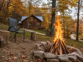 ManeStay- Pet Friendly, Hot Tub, Firepit