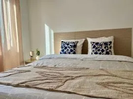 XL Beachfront Apartment