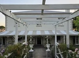 Staghorn Manor