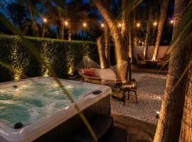 Outdoor Movies, Hot Tub, Fire Pit & Near AMI 7 miles away