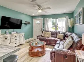Boat Parking & Fenced Yard! Breezy Homosassa Unit