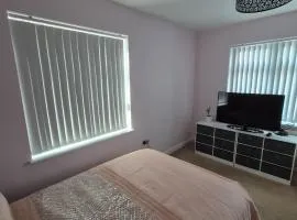 Charming Guest Room in West Midlands with Modern Amenities
