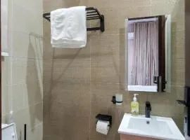 Yaniv ,Oniru ,Lekki