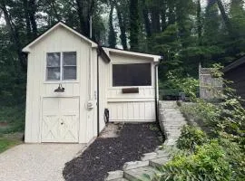 The Oriole hot tub walk or Bike to Saugatuck