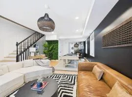 Luxe Chicago Retreat Game Room, Deck Fire Pit