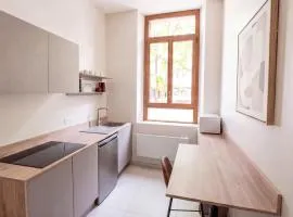 Studio Chic et Calme Hypercentre Aix Les Bains