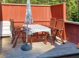 Gorgeous Home In Holsljunga