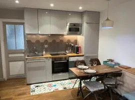 F2 COSY à PARIS