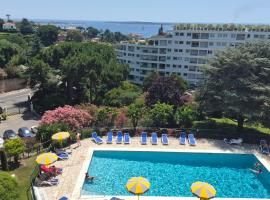 Les Orangers - Cannes - Sea View- Swimming Pool - Free Parking - Beach, hotell i Cannes