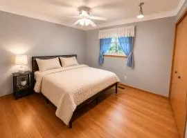 Cozy Queen Bedroom Quiet Home Self Check in