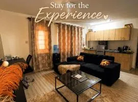 Stylish Ngong Retreat with Balcony & Rooftop Lounge The Moon Stays
